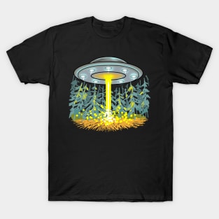 Flying saucer landing T-Shirt